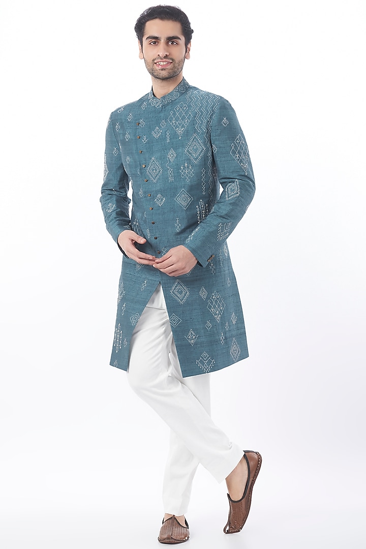 Teal Embroidered Kurta Set by Divyam Mehta Men at Pernia's Pop Up Shop