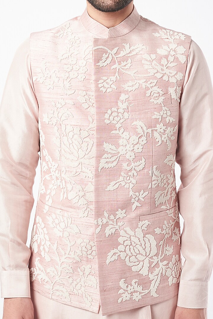 Blush Pink Silk Embroidered Bundi Jacket Set by Divyam Mehta Men at Pernia's Pop Up Shop