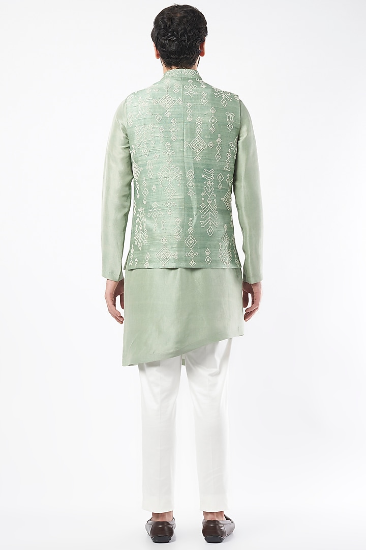 Saunf Silk Knotted Embroidered Bundi Set by Divyam Mehta Men at Pernia's Pop Up Shop