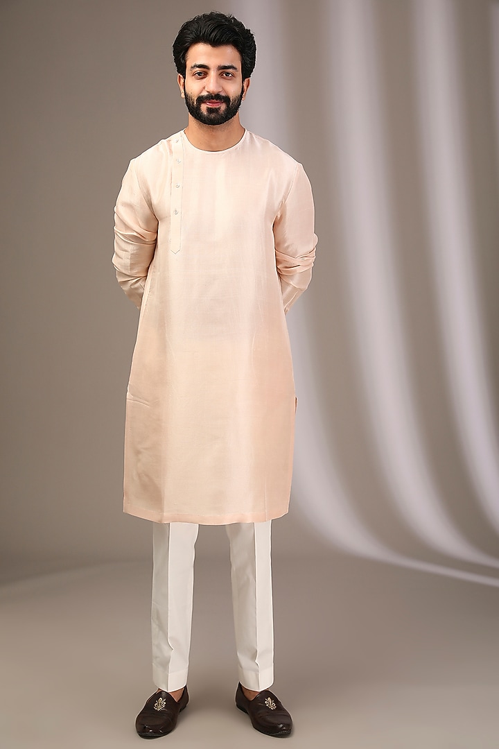 Oyster Pink Raw Silk Embroidered Bundi Jacket Set by Divyam Mehta Men at Pernia's Pop Up Shop