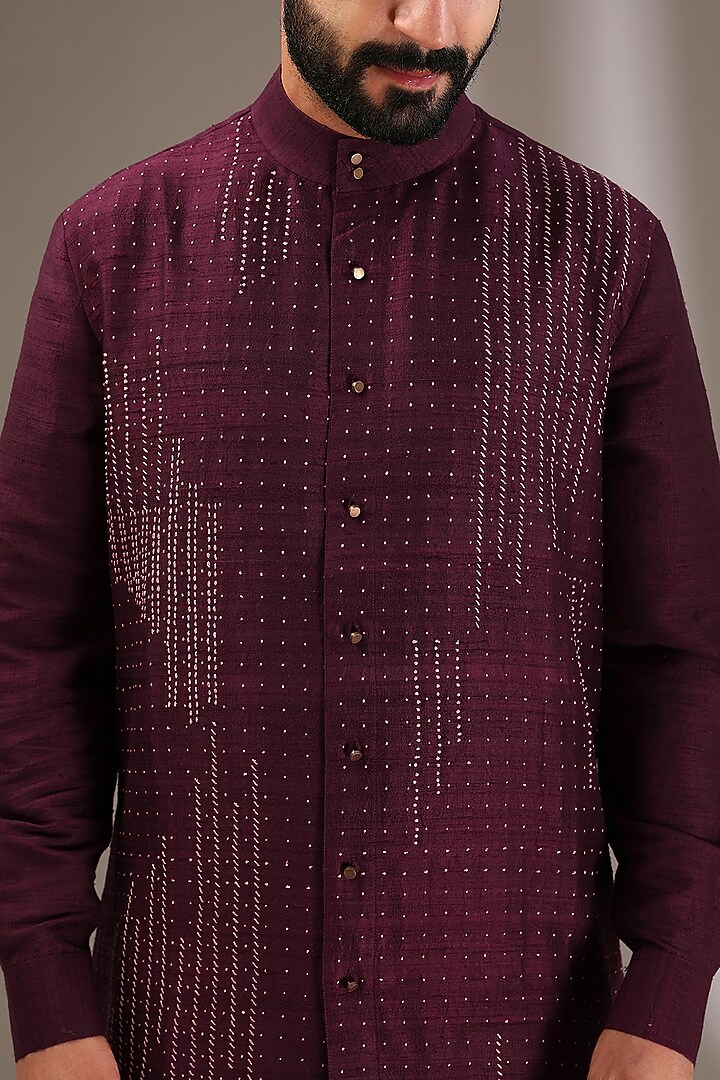 Falsa Wine Raw Silk Kurta Set by Divyam Mehta Men at Pernia's Pop Up Shop