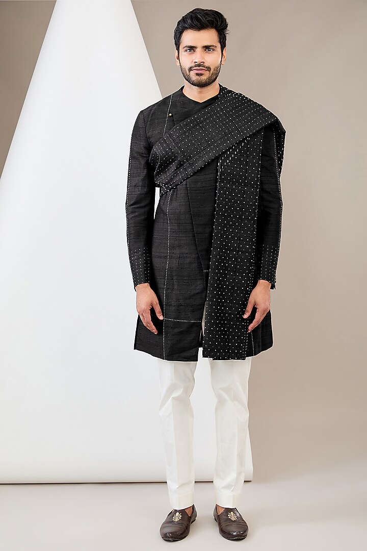 Dark Charcoal Raw Silk Kurta Set by Divyam Mehta Men at Pernia's Pop Up Shop