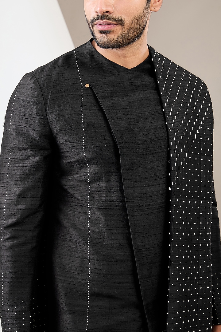 Dark Charcoal Raw Silk Kurta Set by Divyam Mehta Men at Pernia's Pop Up Shop