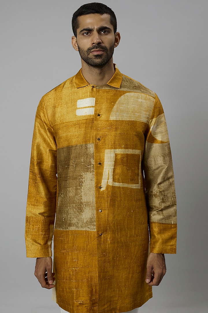 Yellow Raw Silk Printed Short Kurta by Divyam Mehta Men at Pernia's Pop Up Shop