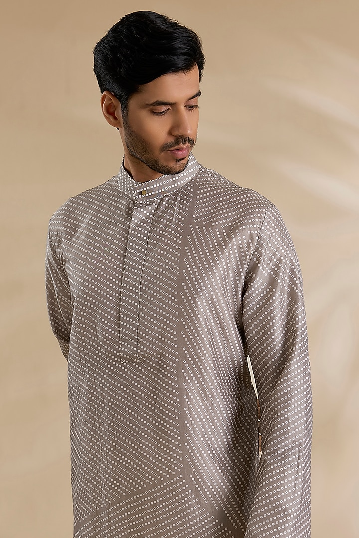 Grey Raw Silk & Stretch Cotton Kurta Set by Divyam Mehta Men at Pernia's Pop Up Shop