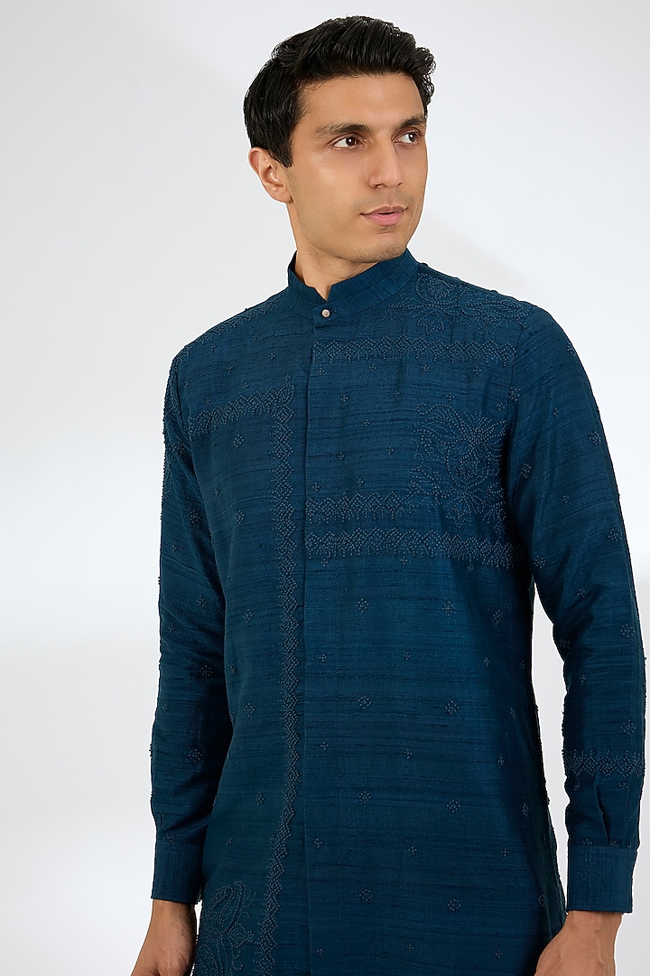 Dark Indigo Silk Kurta Set by Divyam Mehta Men at Pernia's Pop Up Shop