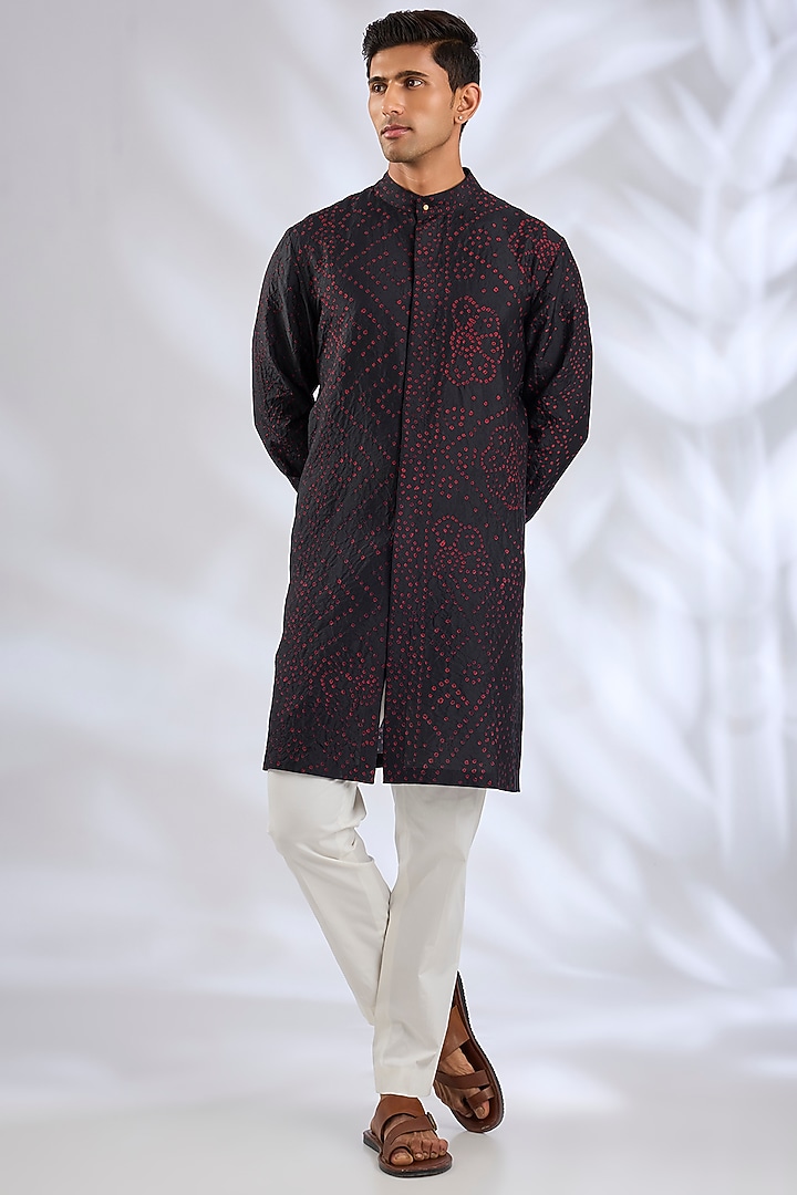 Black & Red Matka Silk Kurta Set by Divyam Mehta Men at Pernia's Pop Up Shop