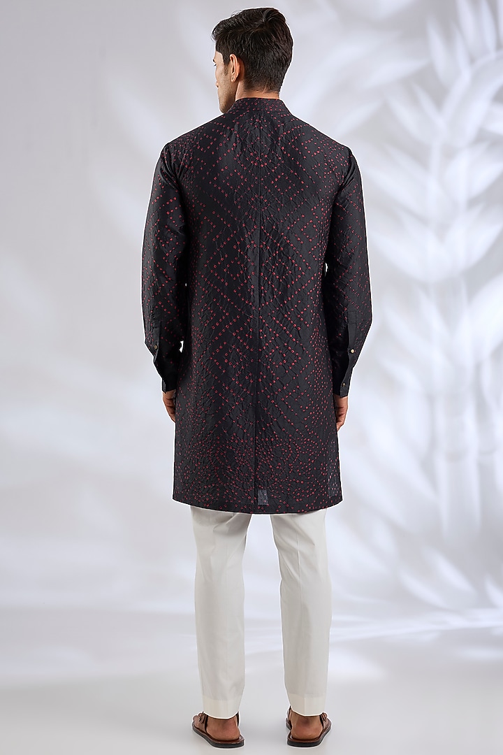 Black & Red Matka Silk Kurta Set by Divyam Mehta Men at Pernia's Pop Up Shop