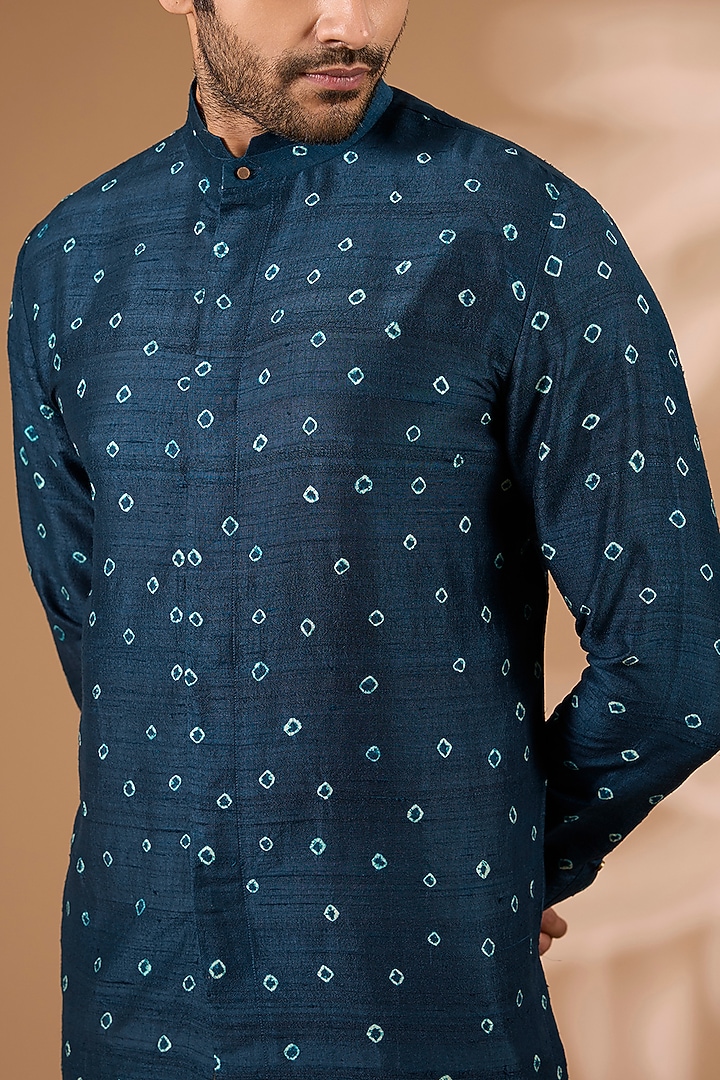 Dark Indigo Raw Silk Kurta by Divyam Mehta Men at Pernia's Pop Up Shop