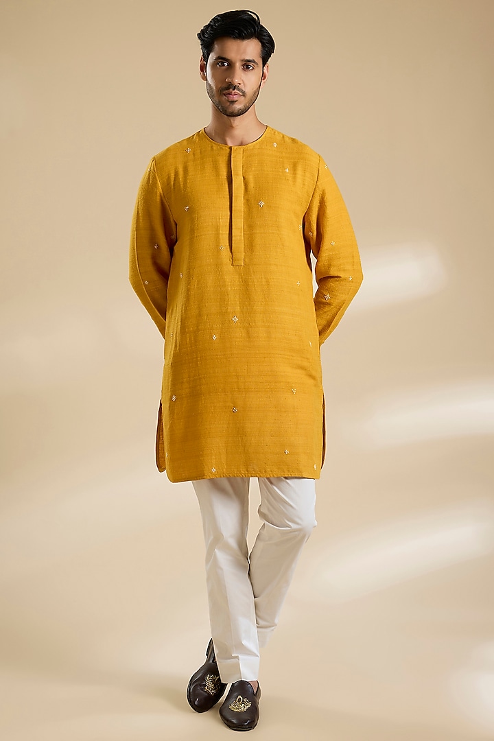 Chandan Yellow Raw Silk Thread Embroidered Bundi Jacket Set by Divyam Mehta Men at Pernia's Pop Up Shop
