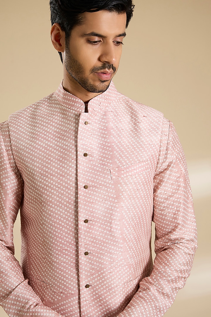 Onion Pink Raw Silk Bundi Jacket Set by Divyam Mehta Men at Pernia's Pop Up Shop