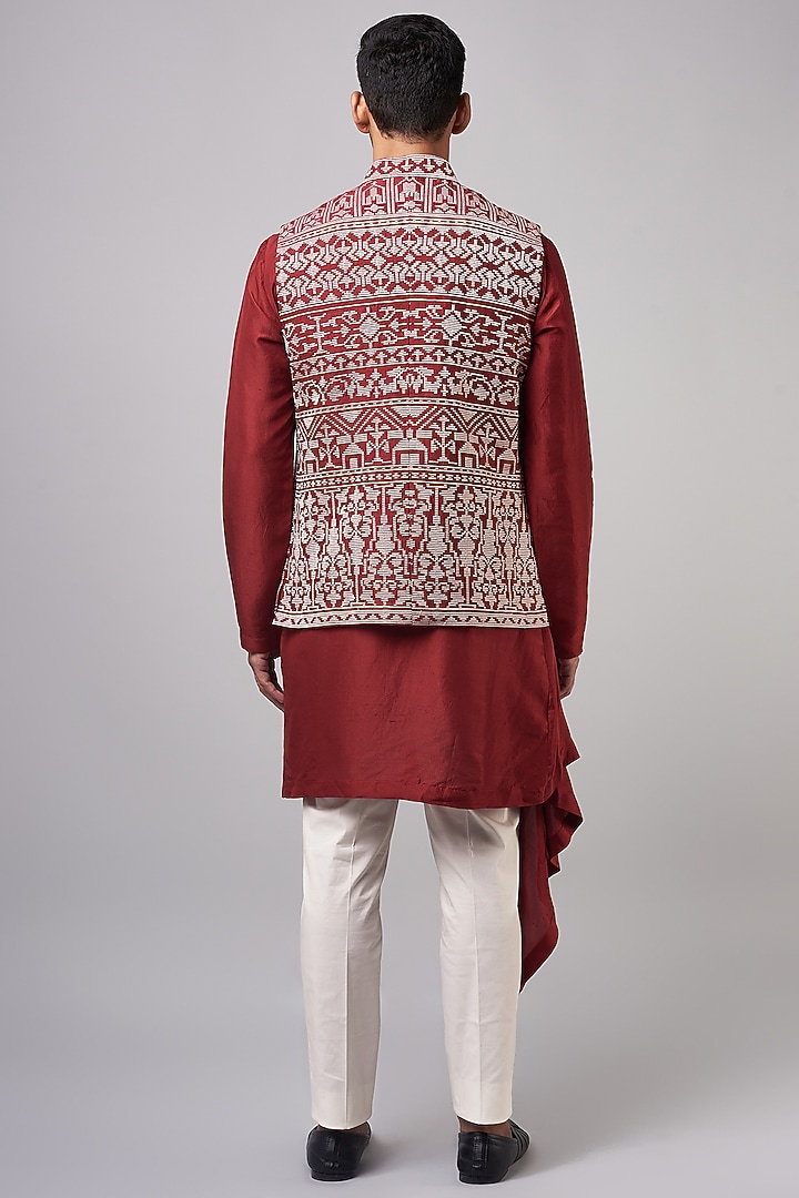 Red Raw Silk Bundi Jacket Set by Divyam Mehta Men at Pernia's Pop Up Shop