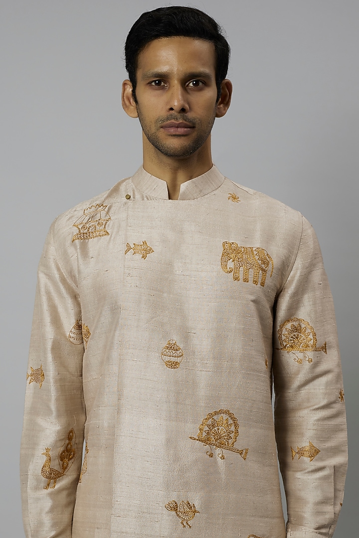 Beige Raw Silk Hand Embroidered Kurta Set by Divyam Mehta Men at Pernia's Pop Up Shop