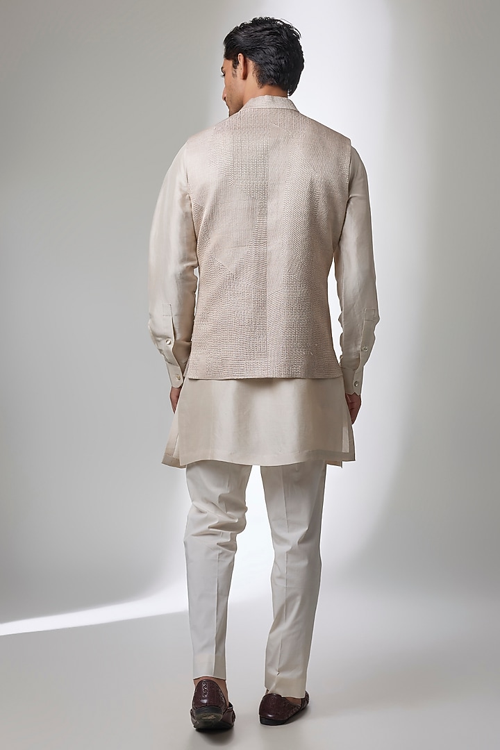 Silver Matka Silk Bundi Jacket Set by Divyam Mehta Men at Pernia's Pop Up Shop