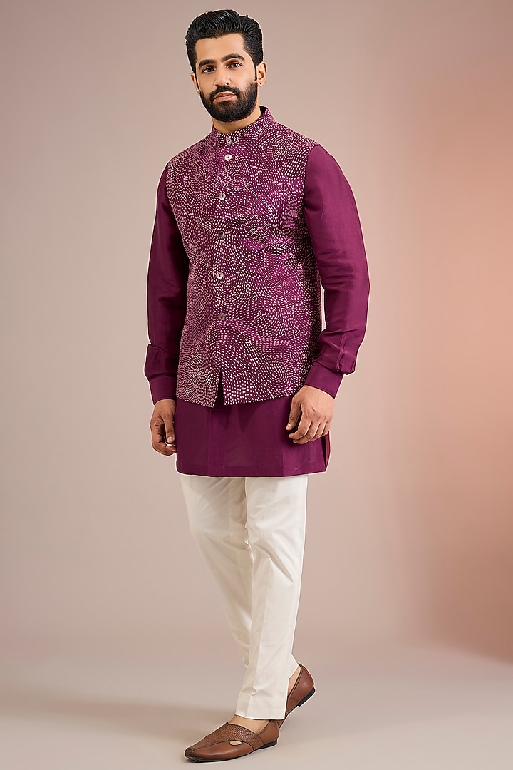 Red Mulberry Silk Bundi Jacket Set by Divyam Mehta Men at Pernia's Pop Up Shop