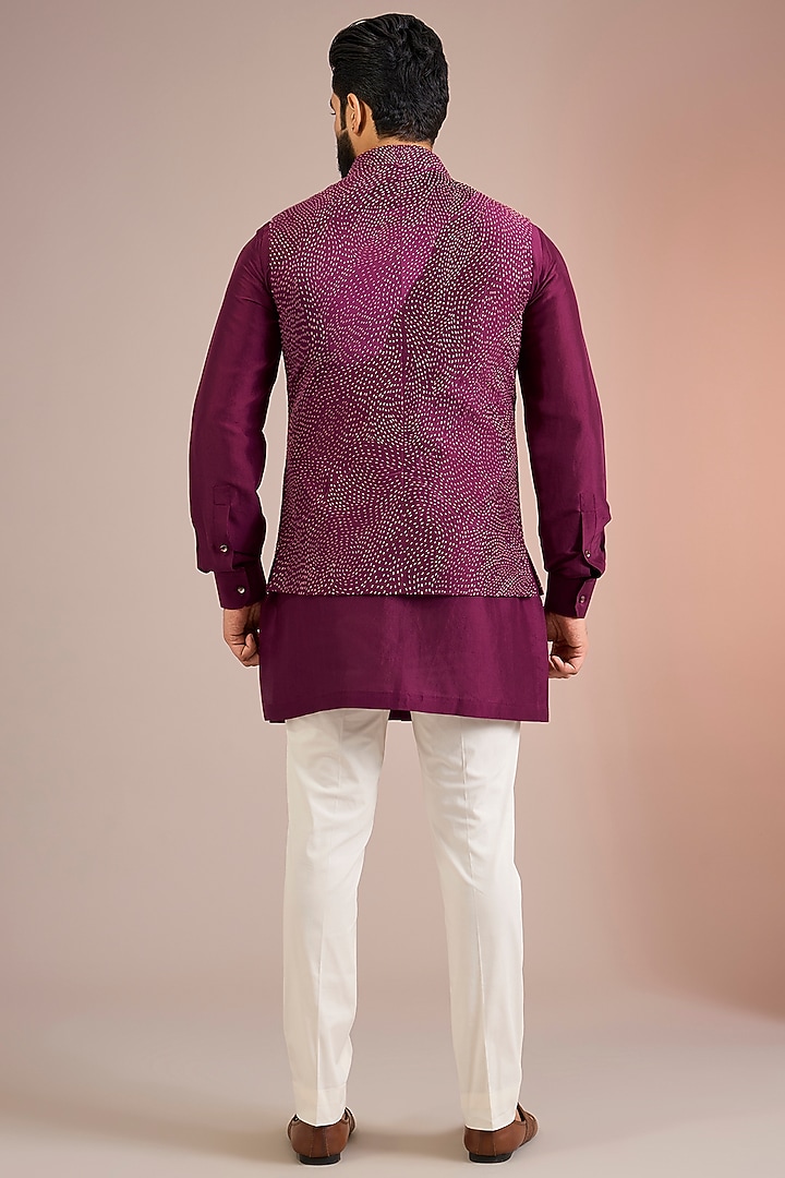 Red Mulberry Silk Bundi Jacket Set by Divyam Mehta Men at Pernia's Pop Up Shop