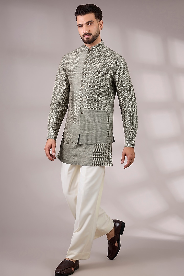 Artichoke Matka Silk Bundi Jacket Set by Divyam Mehta Men at Pernia's Pop Up Shop
