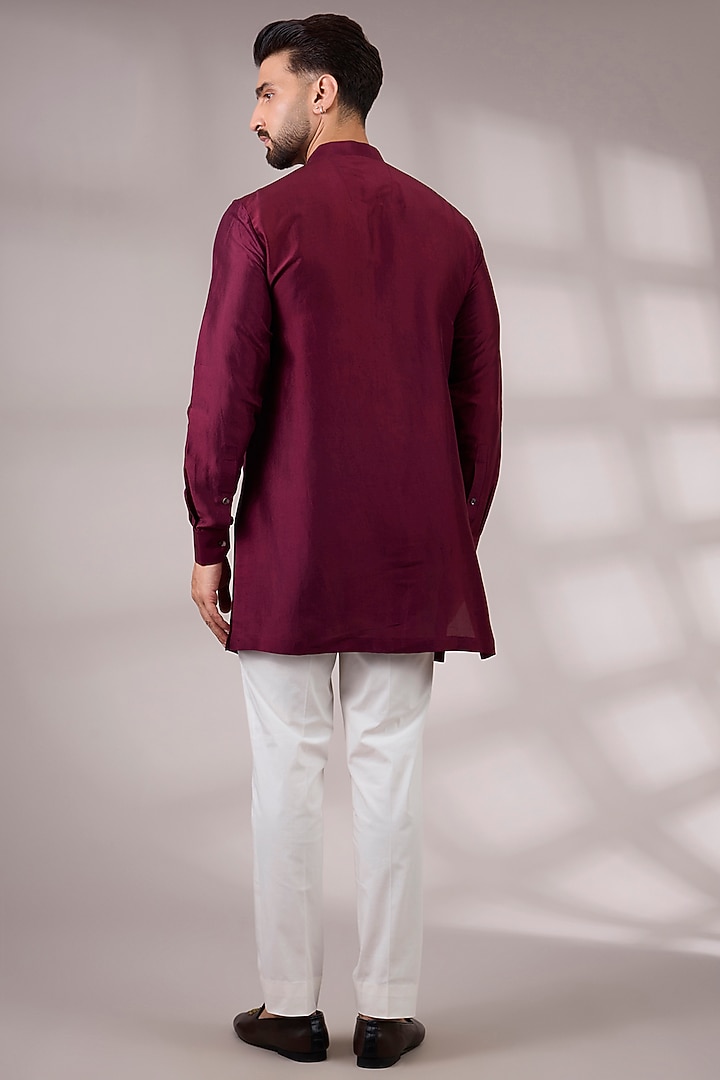 Falsa Matka Silk Bundi Jacket Set by Divyam Mehta Men at Pernia's Pop Up Shop