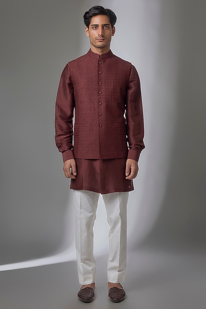 Pink Matka Silk Bundi Jacket Set by Divyam Mehta Men at Pernia's Pop Up Shop