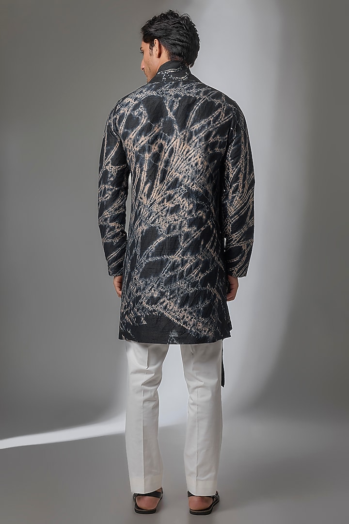 Black Matka Silk Kurta Set by Divyam Mehta Men at Pernia's Pop Up Shop