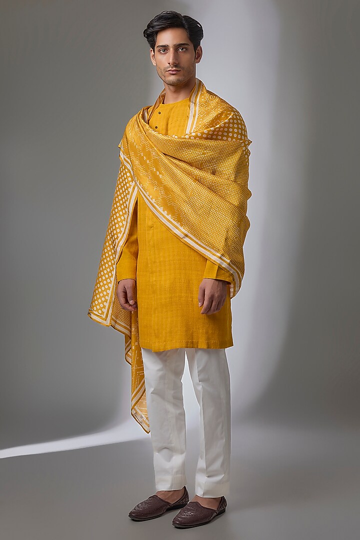 Haldi-Yellow Matka Silk Kurta Set by Divyam Mehta Men at Pernia's Pop Up Shop