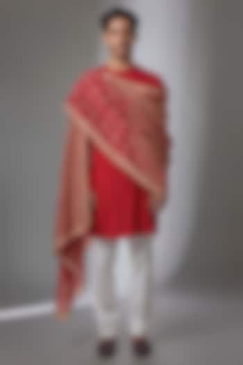 Valentine Red Matka Silk Kurta Set by Divyam Mehta Men at Pernia's Pop Up Shop