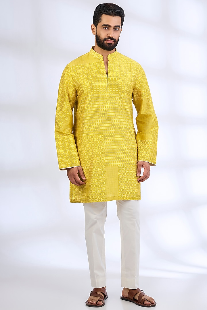 Nashpati Green Mulberry Silk & Cotton Kurta Set by Divyam Mehta Men at Pernia's Pop Up Shop