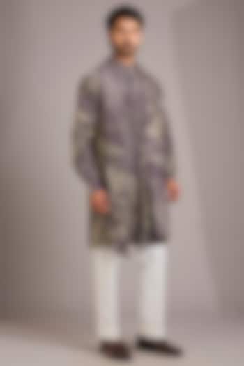 Amethyst-Colored Matka Silk Kurta Set by Divyam Mehta Men at Pernia's Pop Up Shop