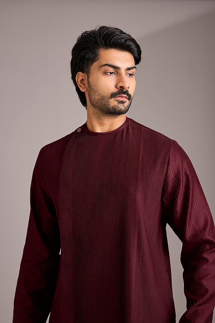Chukandar Pink Matka Silk Kurta Set by Divyam Mehta Men at Pernia's Pop Up Shop