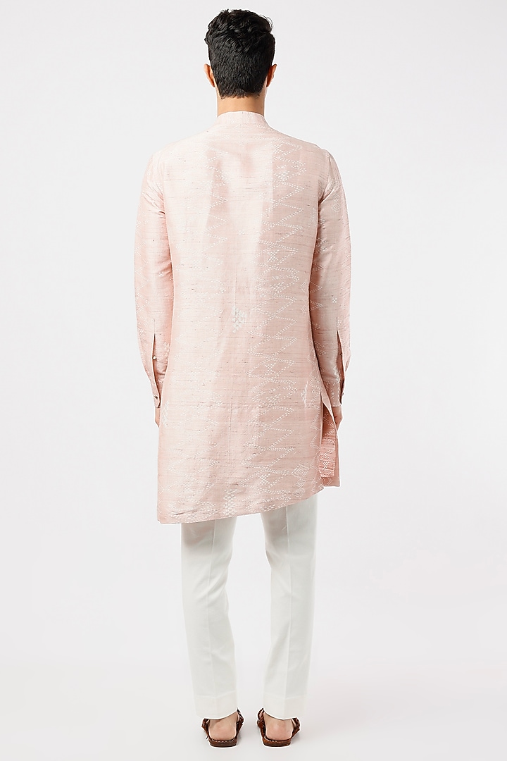 Pink Silk Embroidered Kurta Set by Divyam Mehta Men at Pernia's Pop Up Shop
