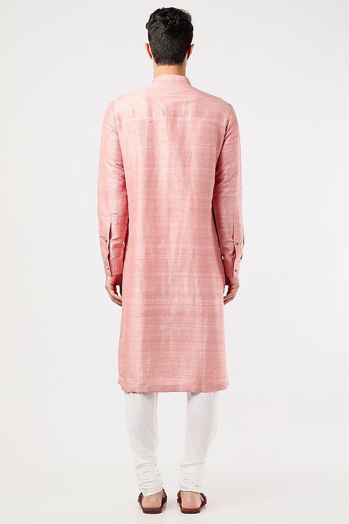 Pink Silk Textured Kurta Set by Divyam Mehta Men at Pernia's Pop Up Shop