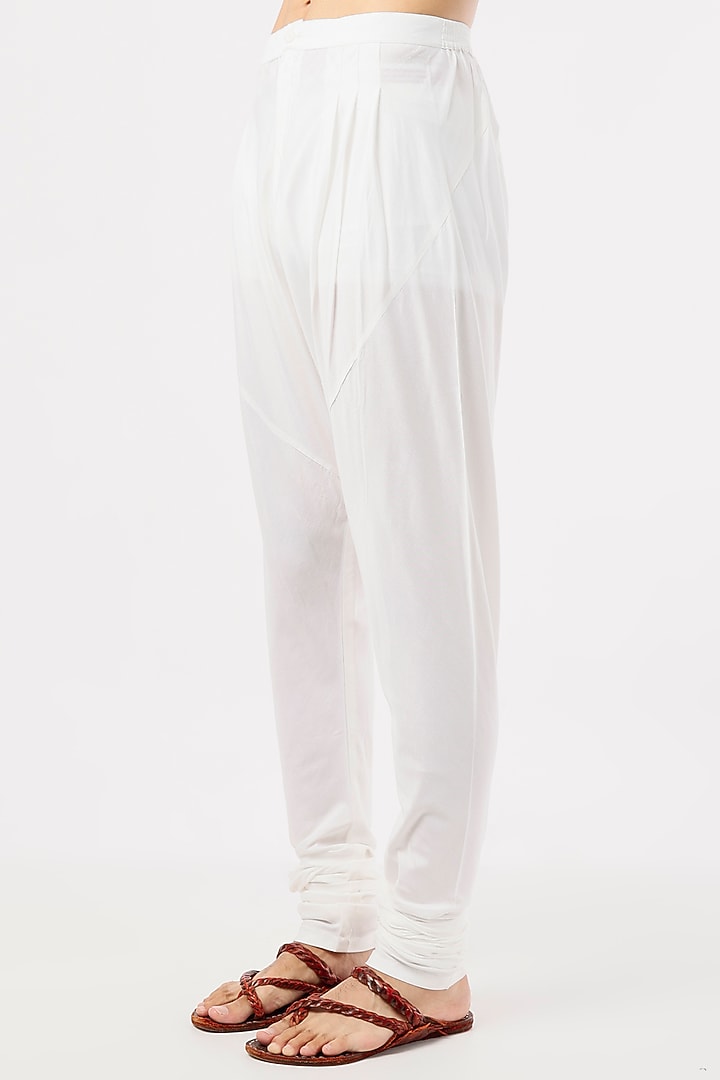 Pink Silk Textured Kurta Set by Divyam Mehta Men at Pernia's Pop Up Shop