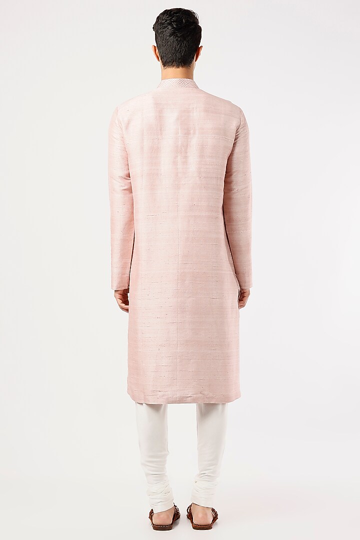 Onion Pink Silk Embroidered Kurta Set by Divyam Mehta Men at Pernia's Pop Up Shop