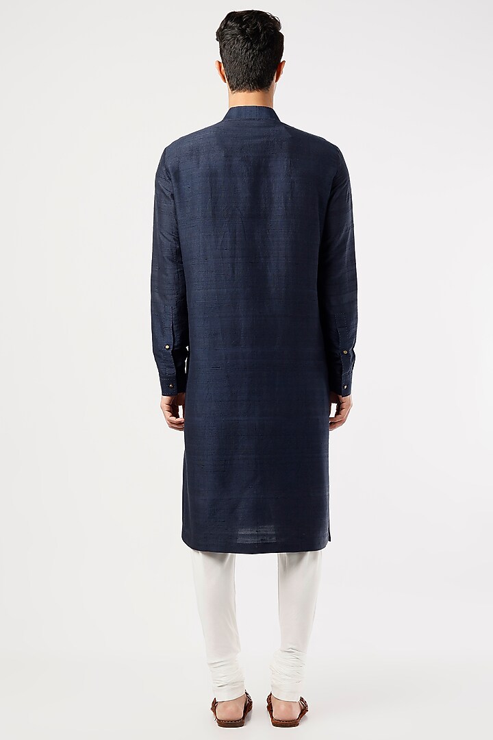 Dark Indigo Silk Textured Kurta Set by Divyam Mehta Men at Pernia's Pop Up Shop