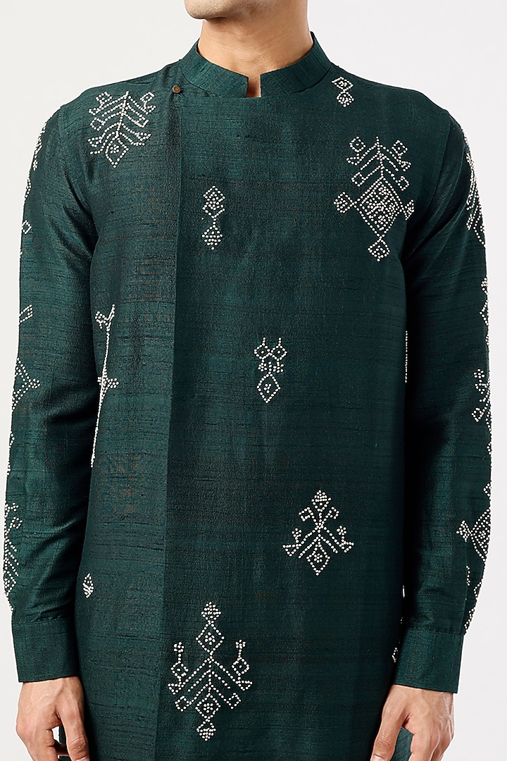Bottle Green Silk Hand Embroidered Kurta Set by Divyam Mehta Men at Pernia's Pop Up Shop