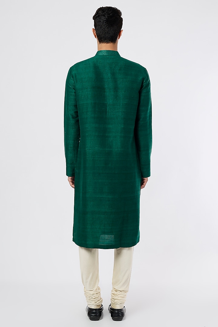 Bottle Green Silk Textured Kurta Set by Divyam Mehta Men at Pernia's Pop Up Shop