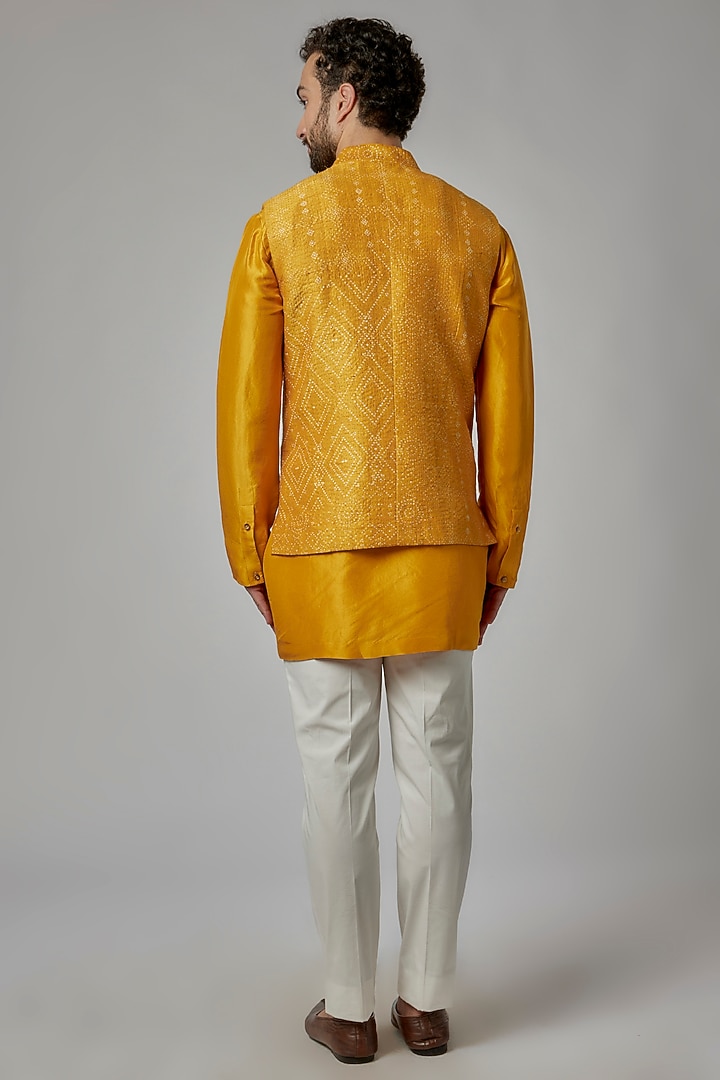 Haldi Yellow Raw Silk Printed Bundi Set by Divyam Mehta Men at Pernia's Pop Up Shop