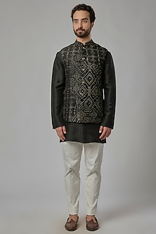 product-color-Black