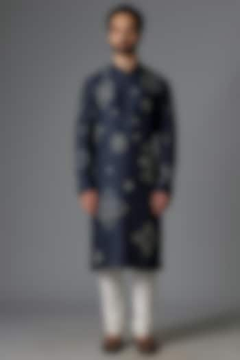 Space Blue Raw Silk Shibori Printed Kurta Set by Divyam Mehta Men at Pernia's Pop Up Shop