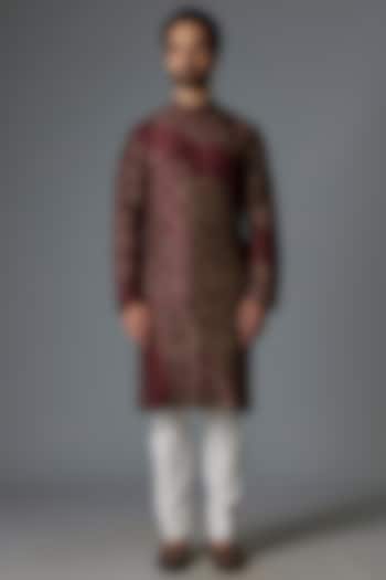 Scarlet Raw Silk Printed Kurta Set by Divyam Mehta Men