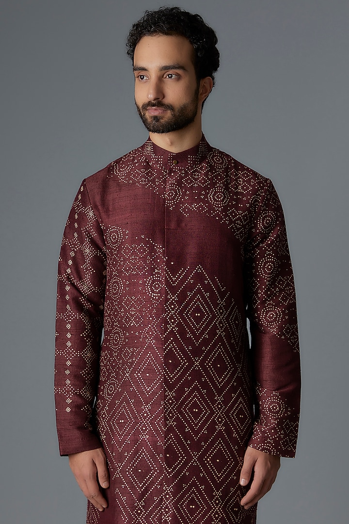 Scarlet Raw Silk Printed Kurta Set by Divyam Mehta Men at Pernia's Pop Up Shop