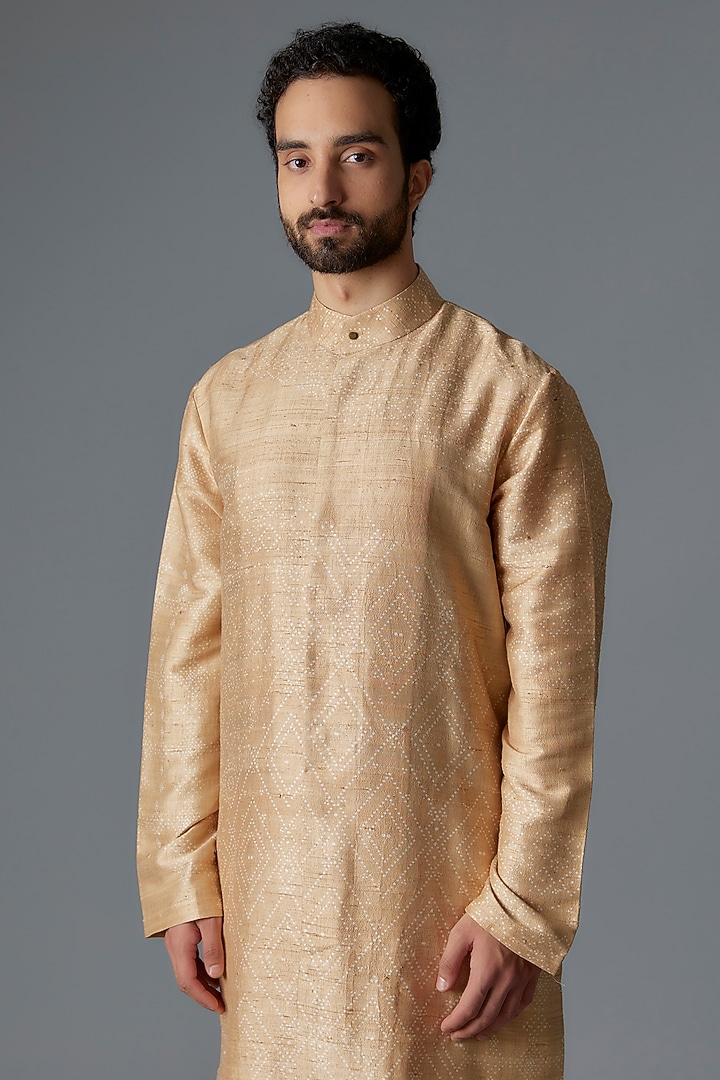 Ecru Raw Silk Printed Kurta Set by Divyam Mehta Men at Pernia's Pop Up Shop