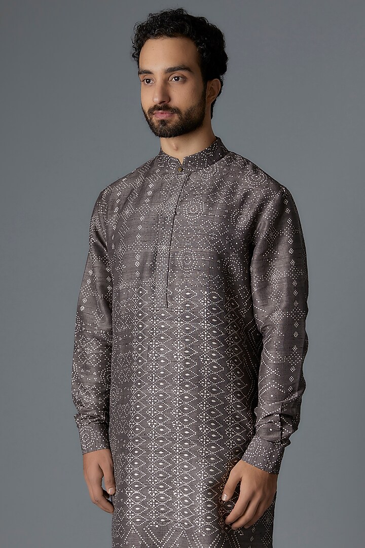 Grey Raw Silk Printed Kurta Set by Divyam Mehta Men at Pernia's Pop Up Shop