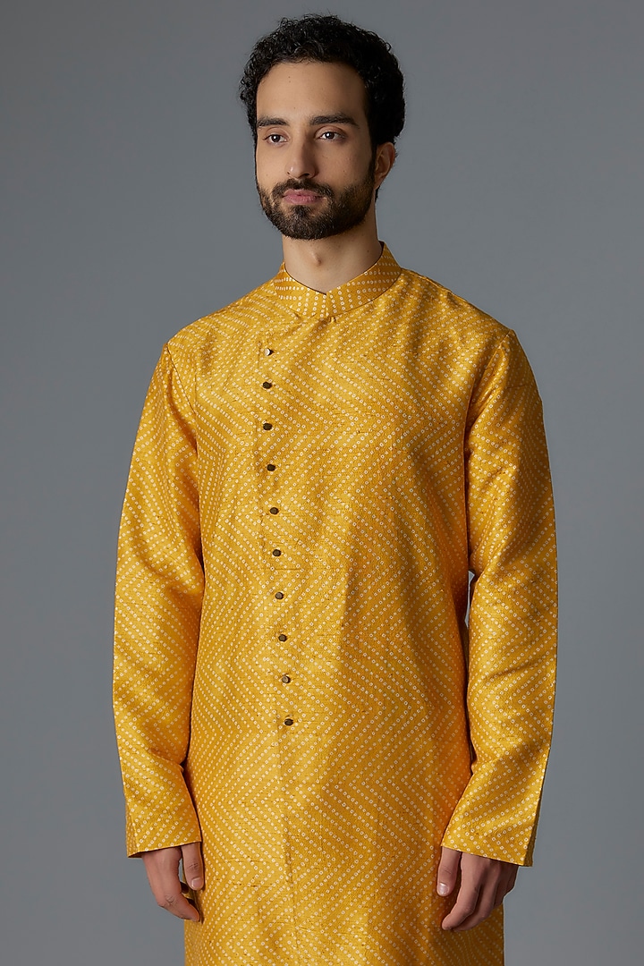 Haldi Yellow Raw Silk Shibori Printed Kurta Set by Divyam Mehta Men at Pernia's Pop Up Shop