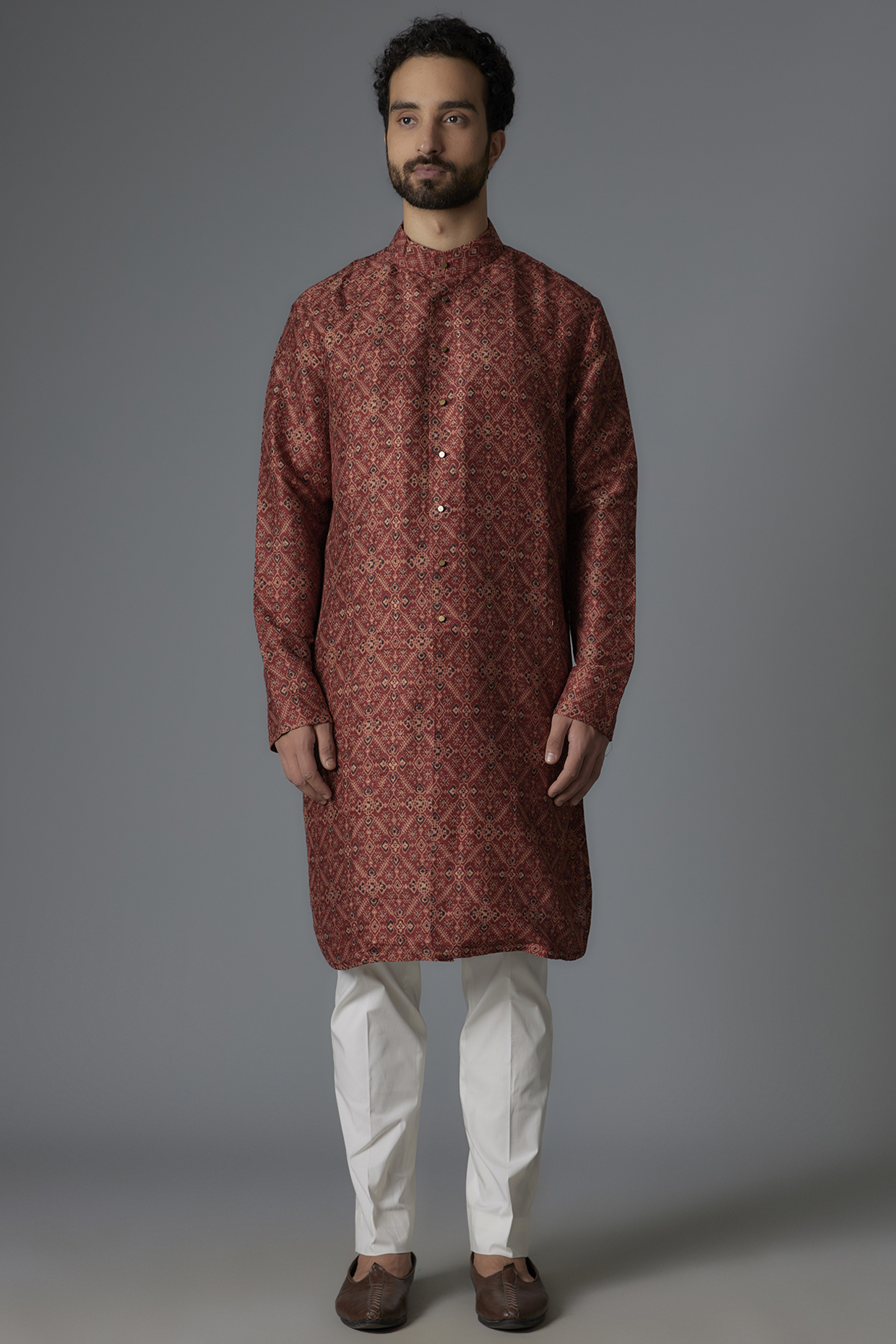 Red Raw Silk Printed Kurta Set by Divyam Mehta Men at Pernia's Pop Up Shop