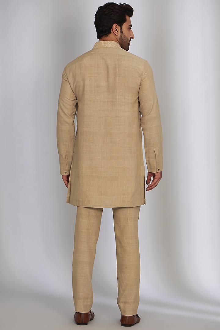 Ecru Matka Silk Printed Kurta Set by Divyam Mehta Men at Pernia's Pop Up Shop