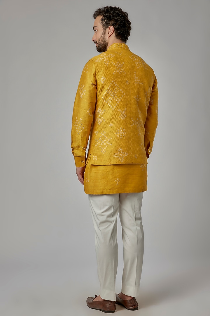 Haldi Yellow Raw Silk Printed Bundi Set by Divyam Mehta Men at Pernia's Pop Up Shop