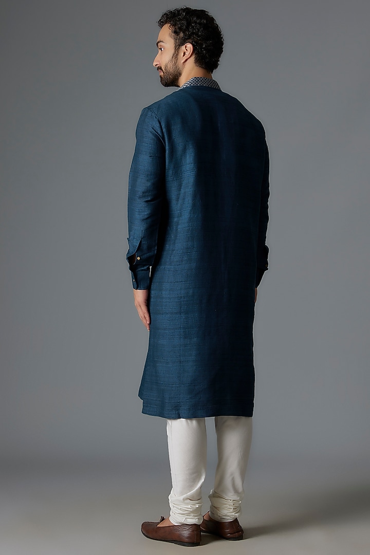 Dark Indigo Raw Silk Kurta Set by Divyam Mehta Men at Pernia's Pop Up Shop