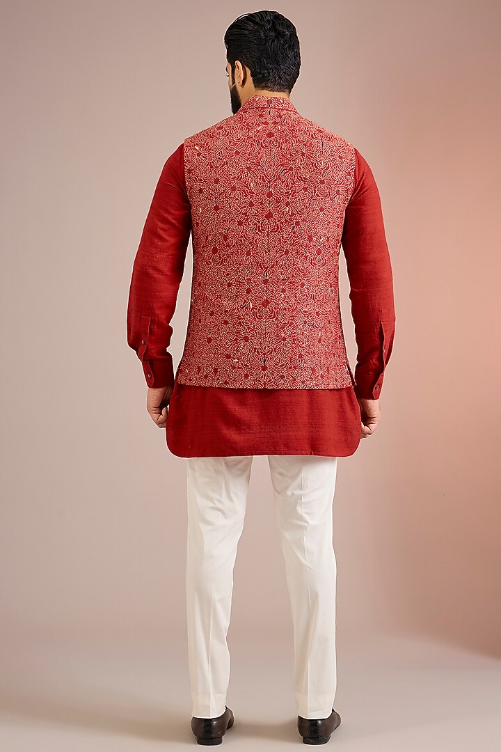 Red Mulberry Silk Bundi Jacket Set by Divyam Mehta Men at Pernia's Pop Up Shop