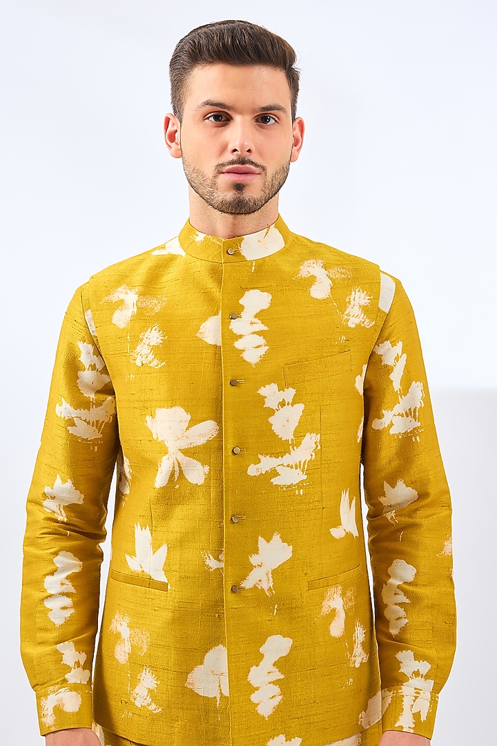Haldi Yellow Silk Digital Printed Bundi Jacket Set by Divyam Mehta Men at Pernia's Pop Up Shop
